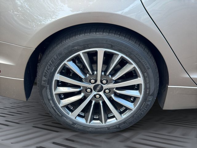 2020 Lincoln MKZ Standard photo 29