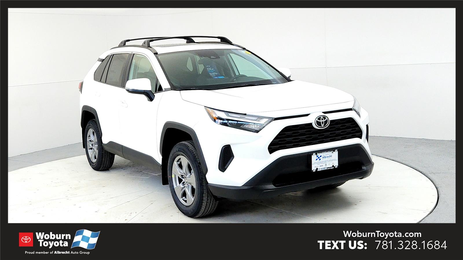 2025 Toyota RAV4 XLE's photo