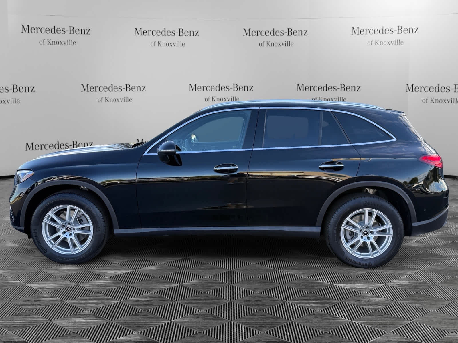 2026 Mercedes Benz GLC 300 4MATIC photo 2