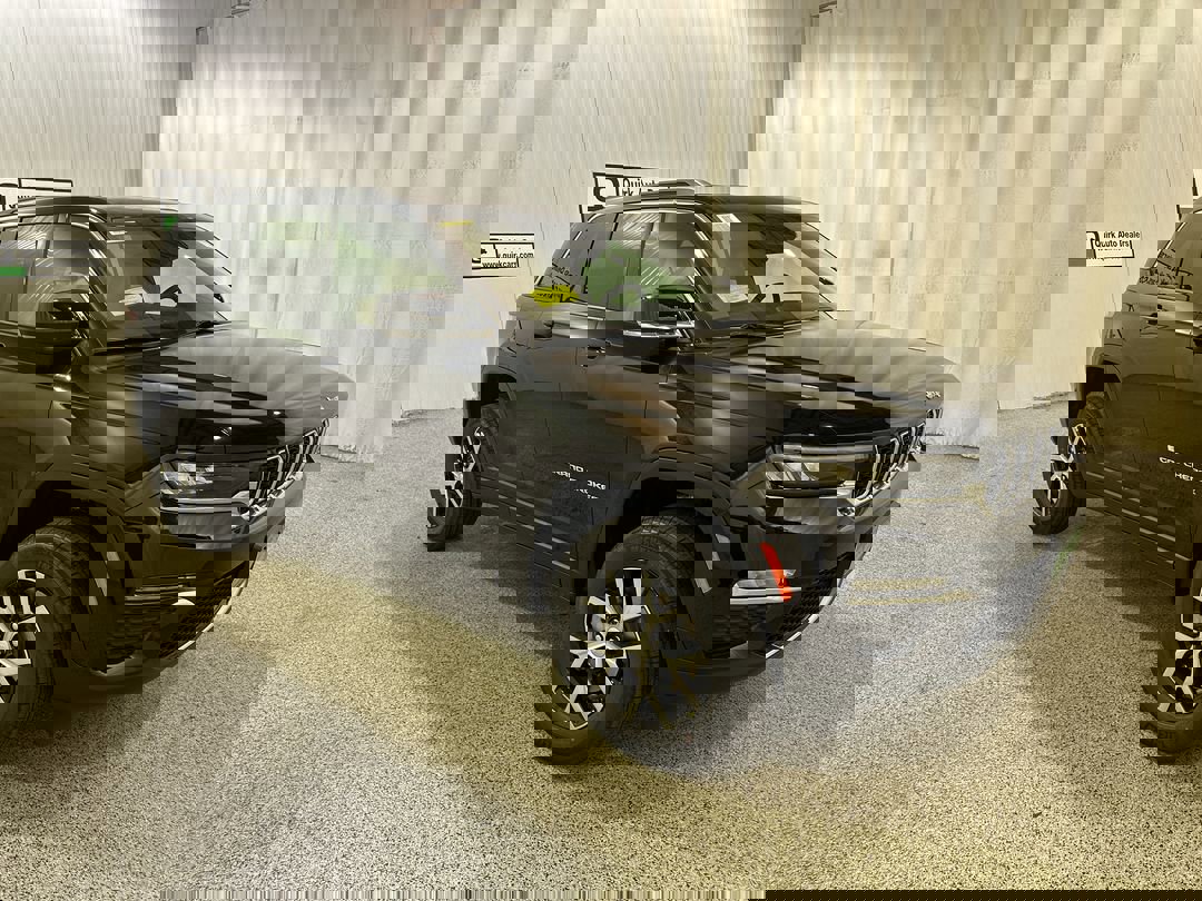 2025 Jeep Grand Cherokee Limited's photo