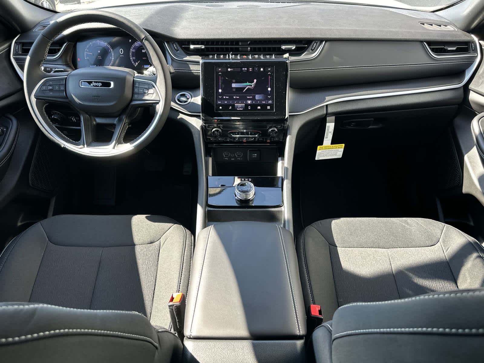 2025 Jeep Grand Cherokee Laredo X photo 21