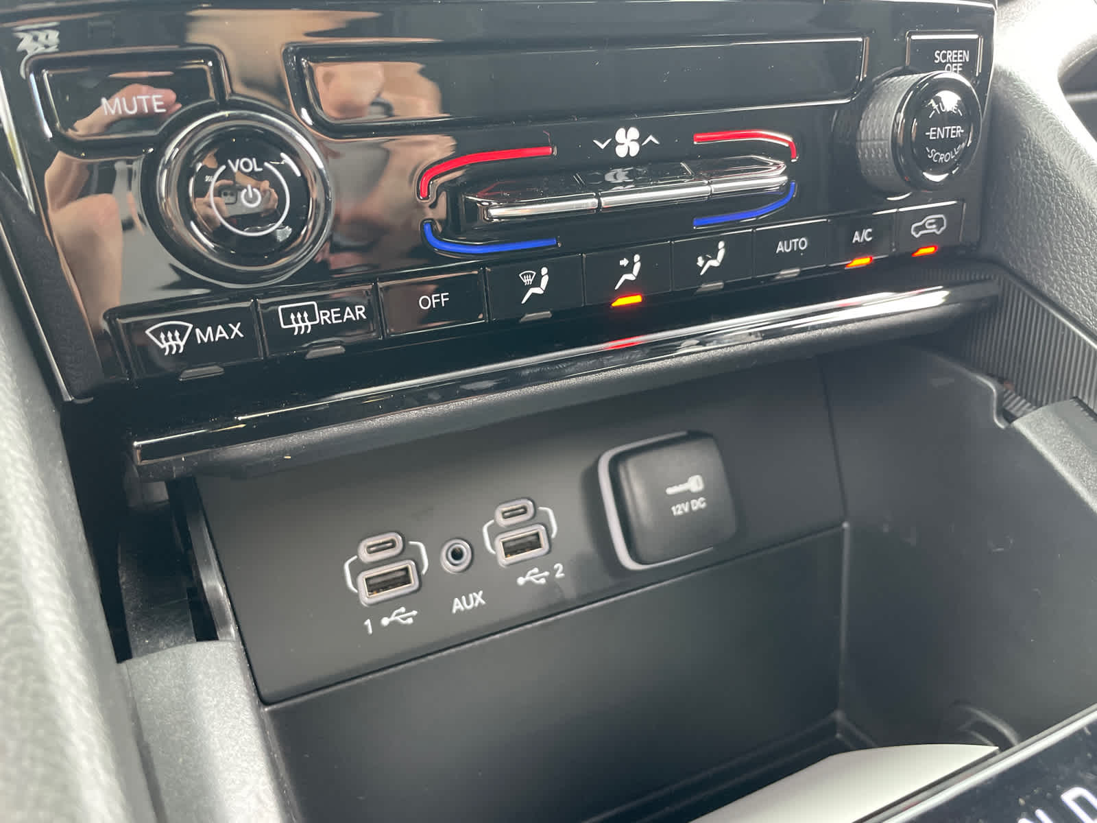 2025 Jeep Grand Cherokee Laredo photo 24