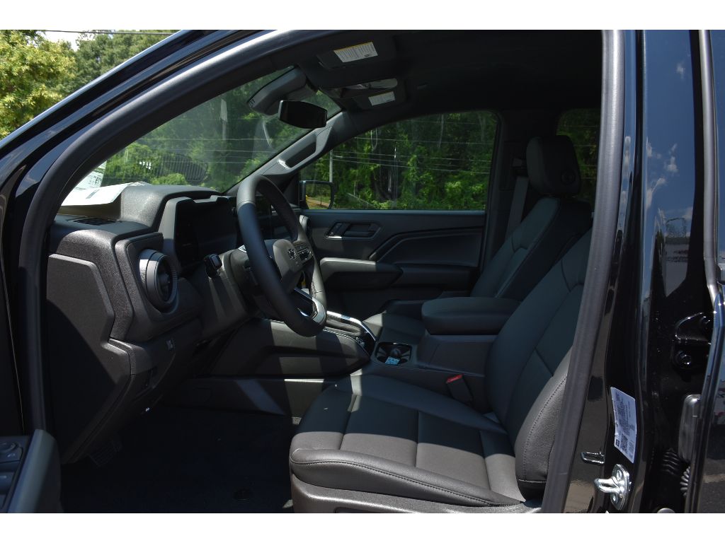 2025 Chevrolet Colorado Trail Boss photo 9