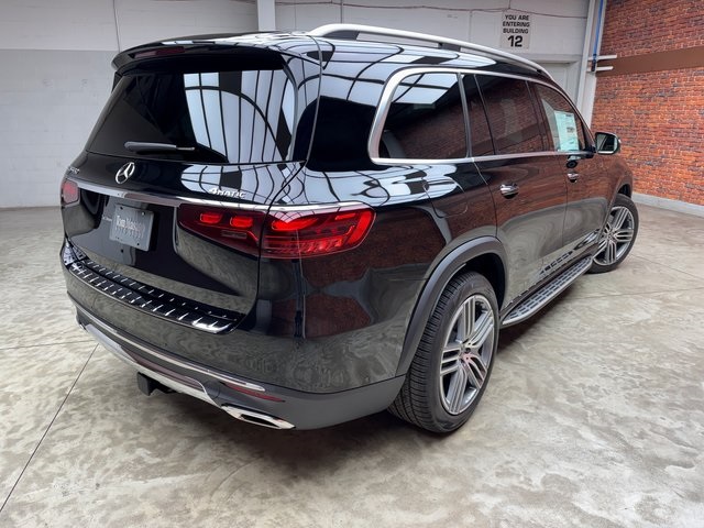 2026 Mercedes Benz GLS 450 4MATIC photo 4
