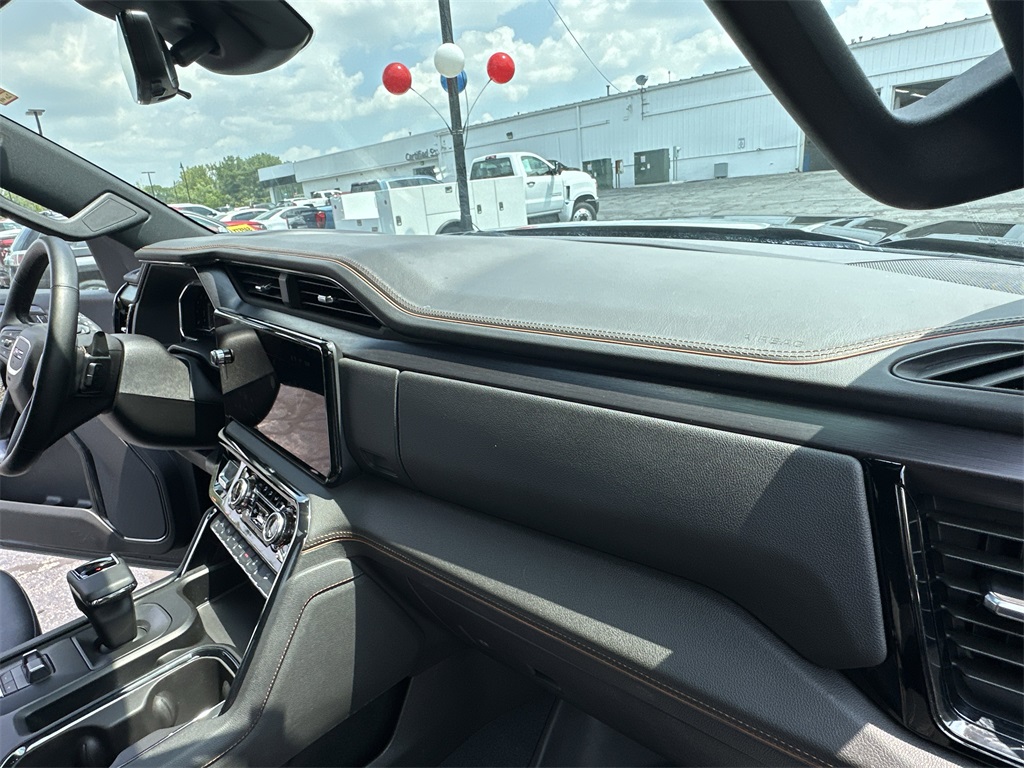 2024 GMC SIERRA - Image 25