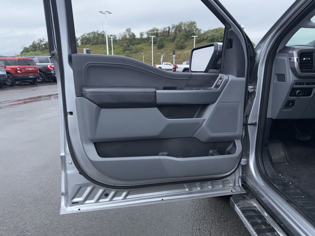 2024 Ford F-150 XLT photo 9