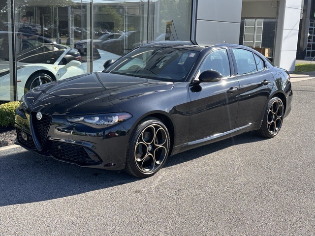 2025 Alfa Romeo Giulia Intensa AWD
