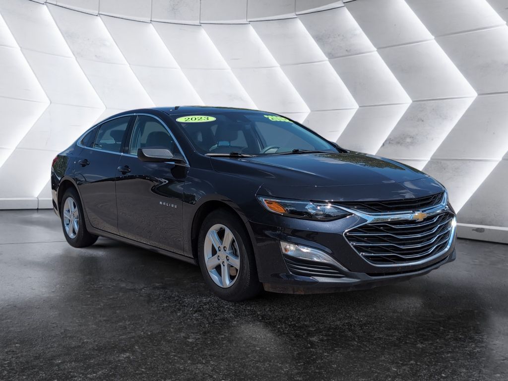 2023 Chevrolet Malibu LS photo 3
