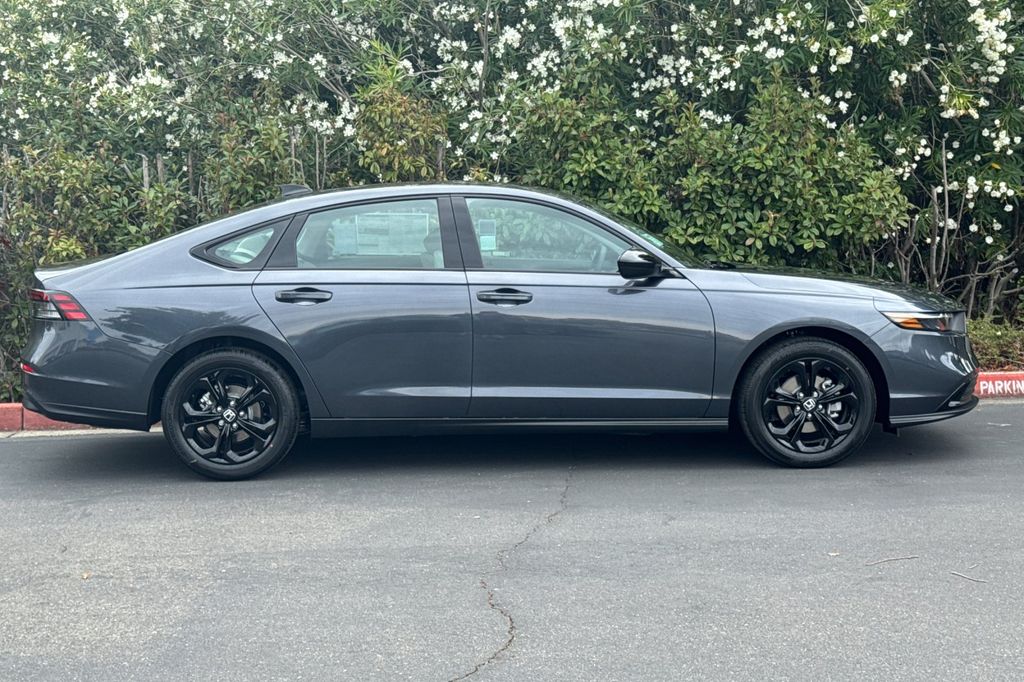 2025 Honda Accord 1.5T SE photo 2