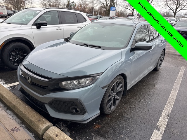 2017 Honda Civic Hatchback Sport's photo