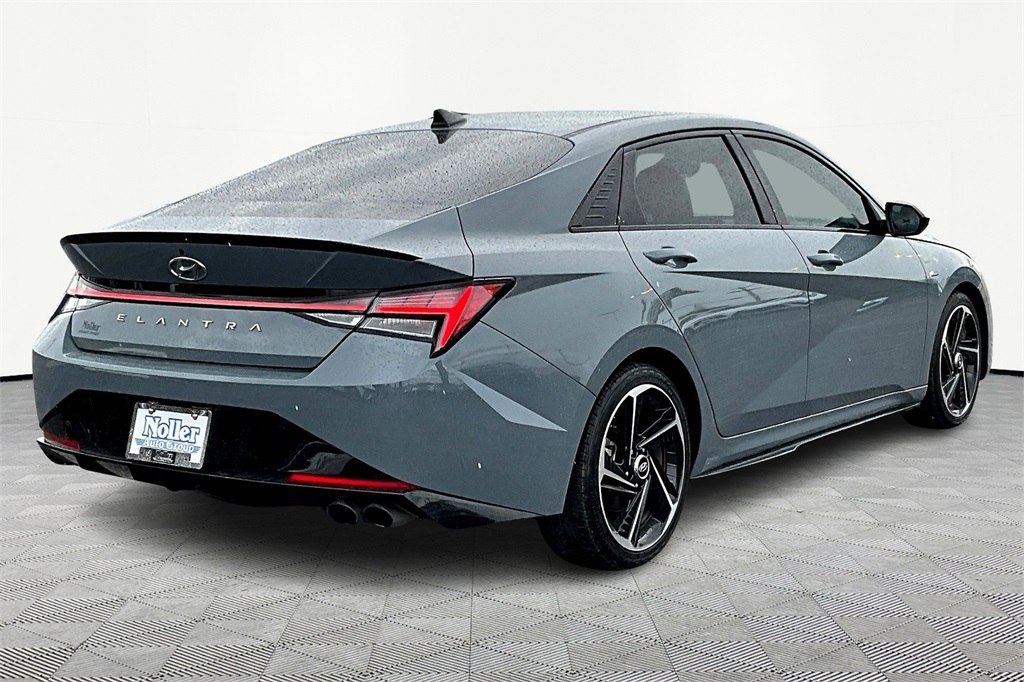 2022 Hyundai Elantra N Line photo 2