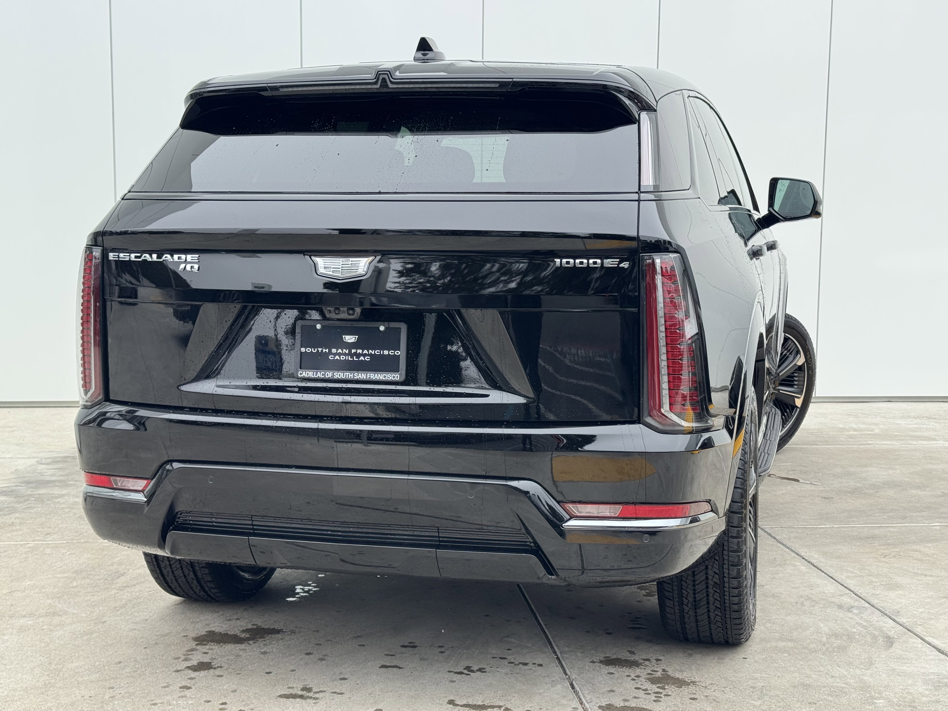 2025 Cadillac Escalade IQ Sport photo 3