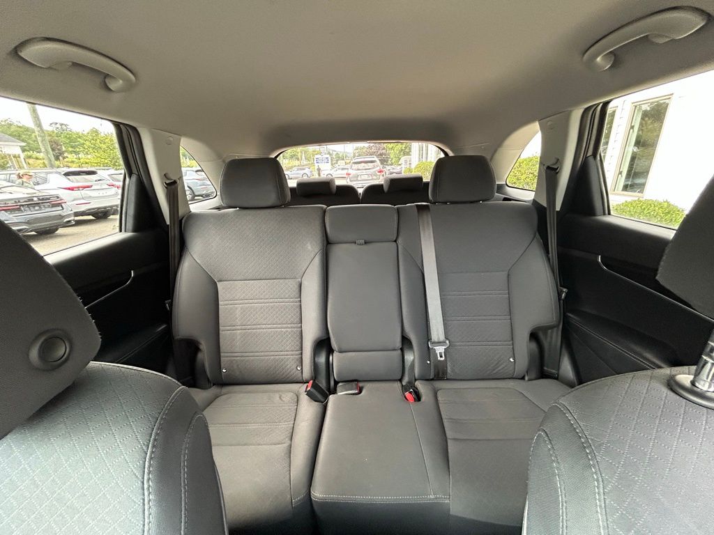 2019 Kia Sorento LX photo 30