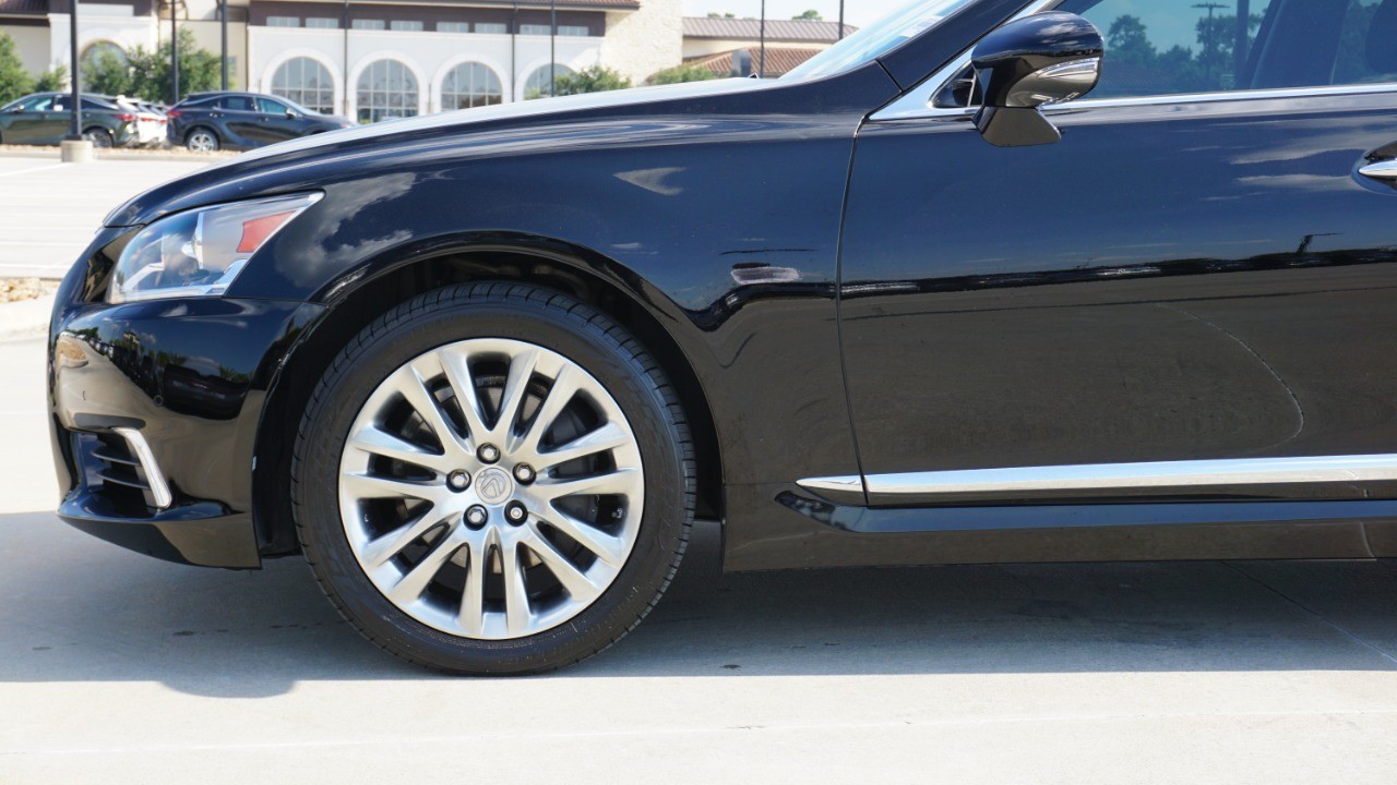 2017 Lexus LS 460 photo 8