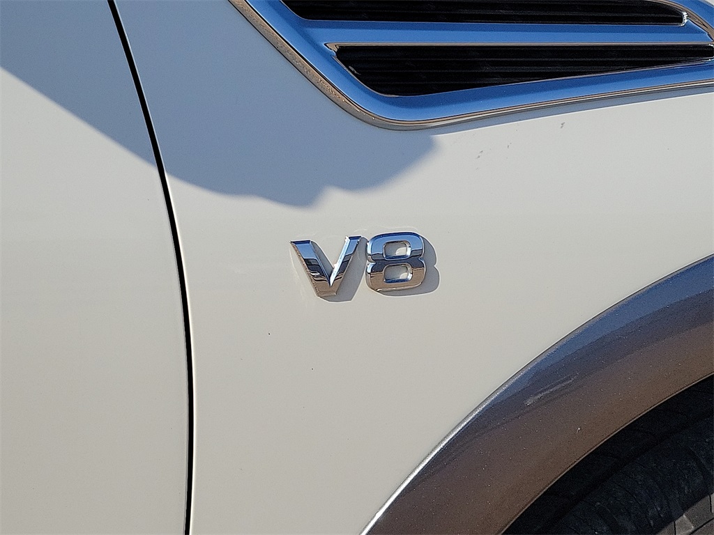 2019 Nissan Armada SL photo 13