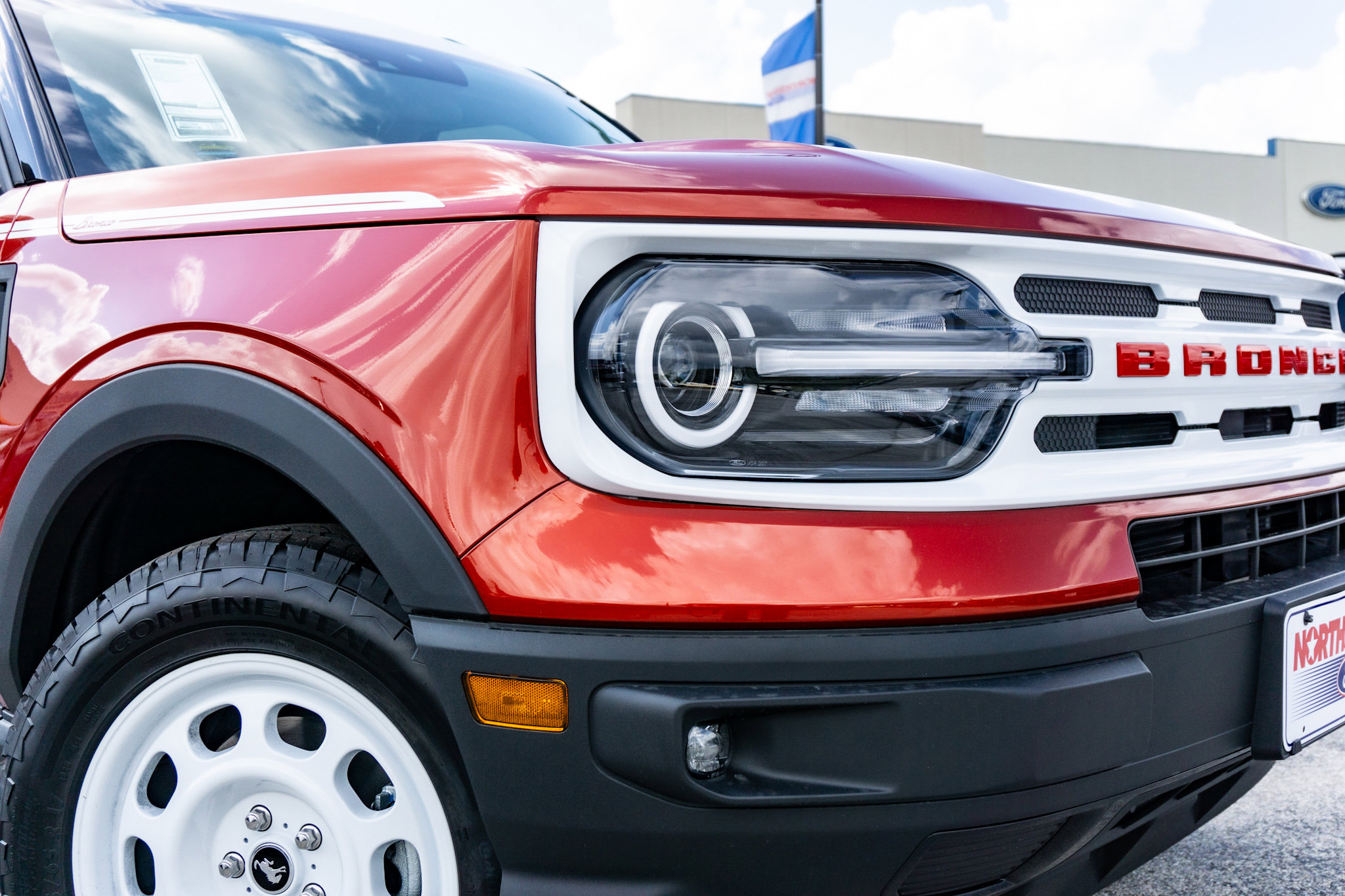 2024 Ford Bronco Sport Heritage photo 3