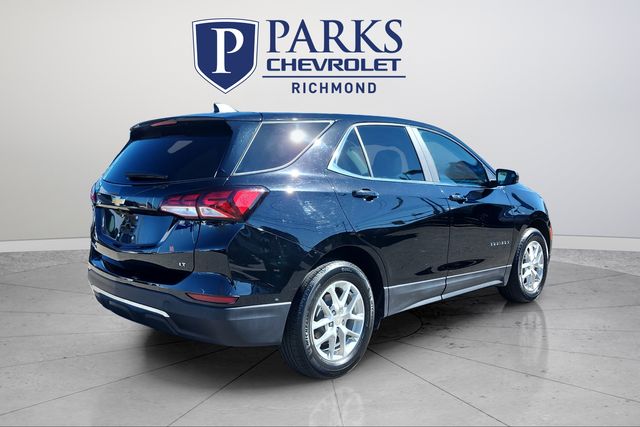 2023 Chevrolet Equinox LT photo 2