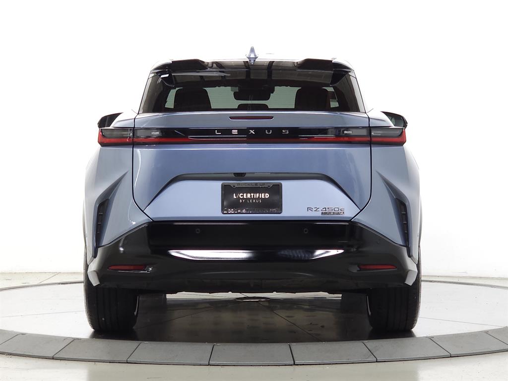 2023 Lexus RZ 450e photo 7