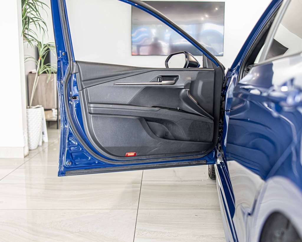 2025 TOYOTA CAMRY - Image 32