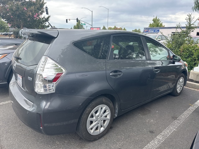 2014 Toyota Prius V Three photo 4