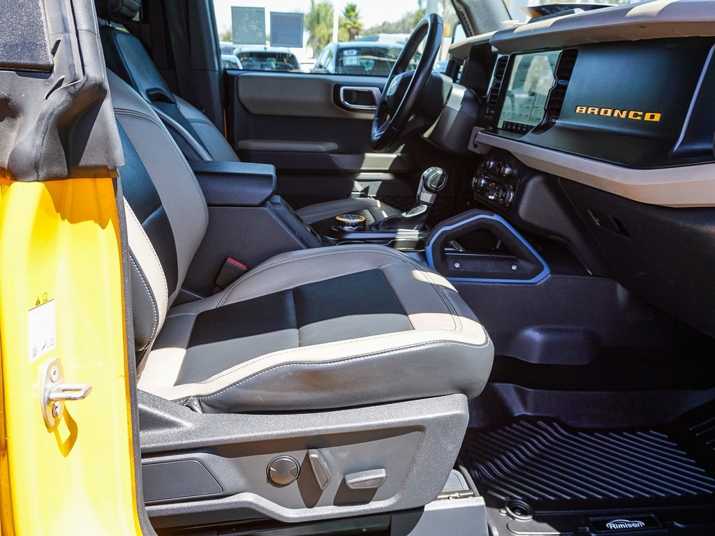 2021 Ford Bronco Wildtrak photo 12