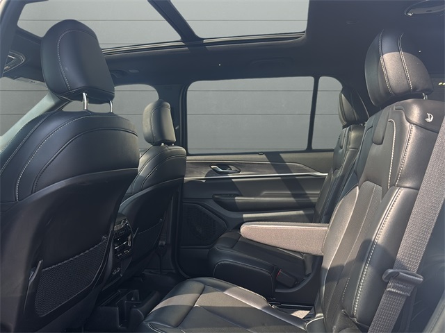 2024 Jeep Grand Cherokee Limited photo 10