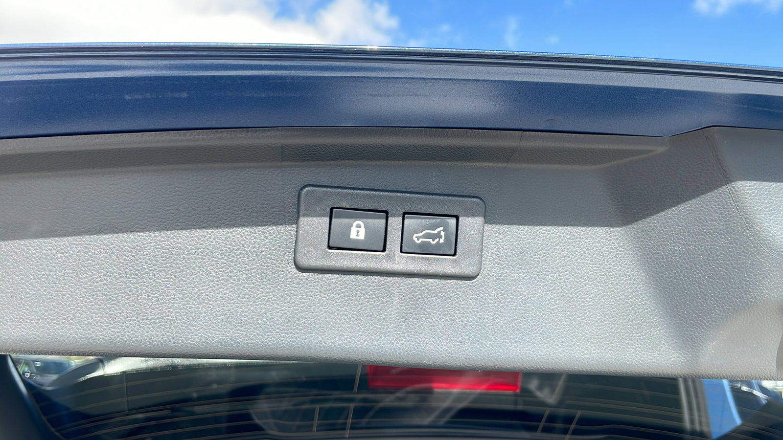 2022 Subaru Outback Limited photo 29