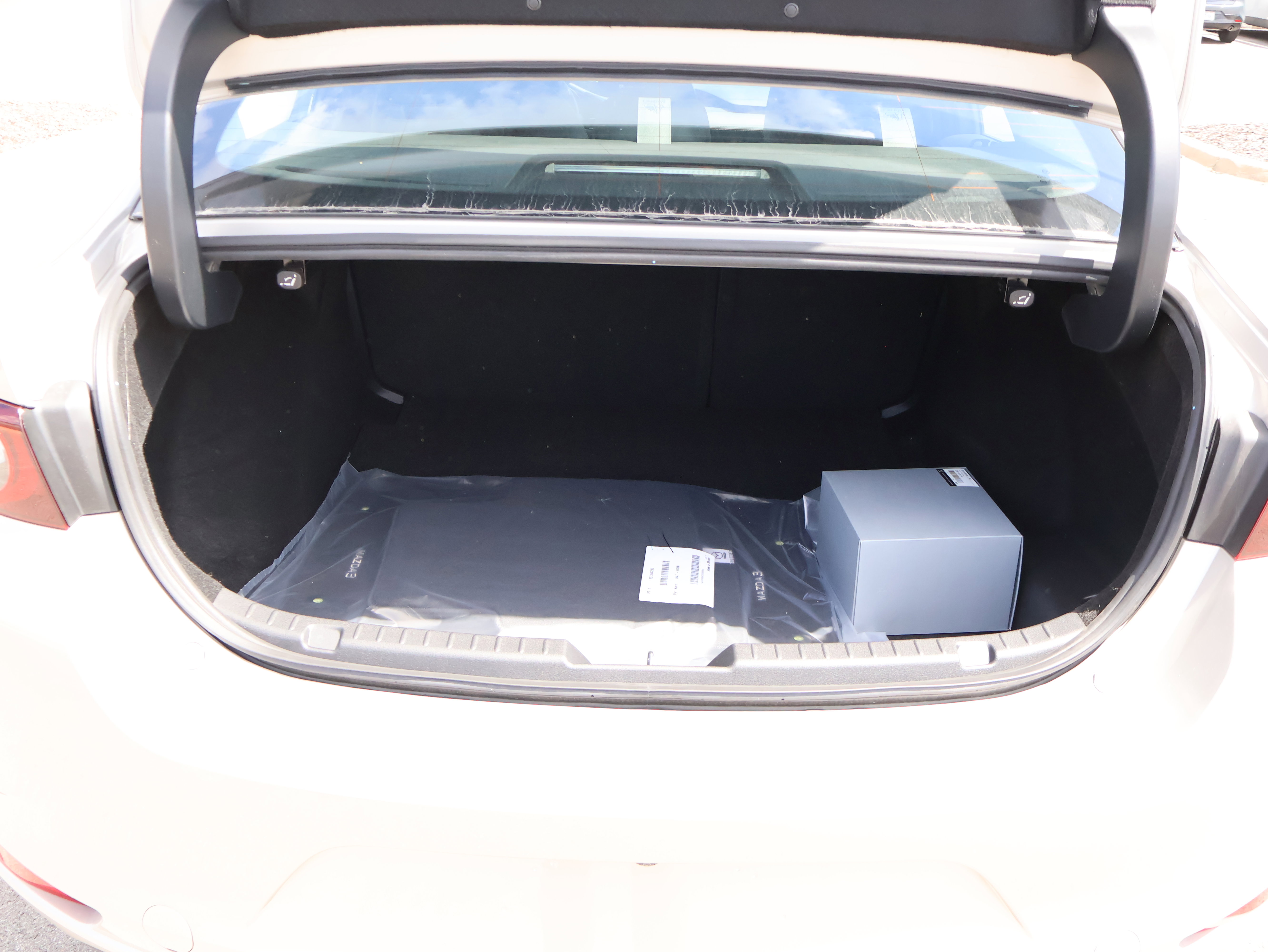 2025 Mazda Mazda3 Sedan 2.5 Select Sport photo 10