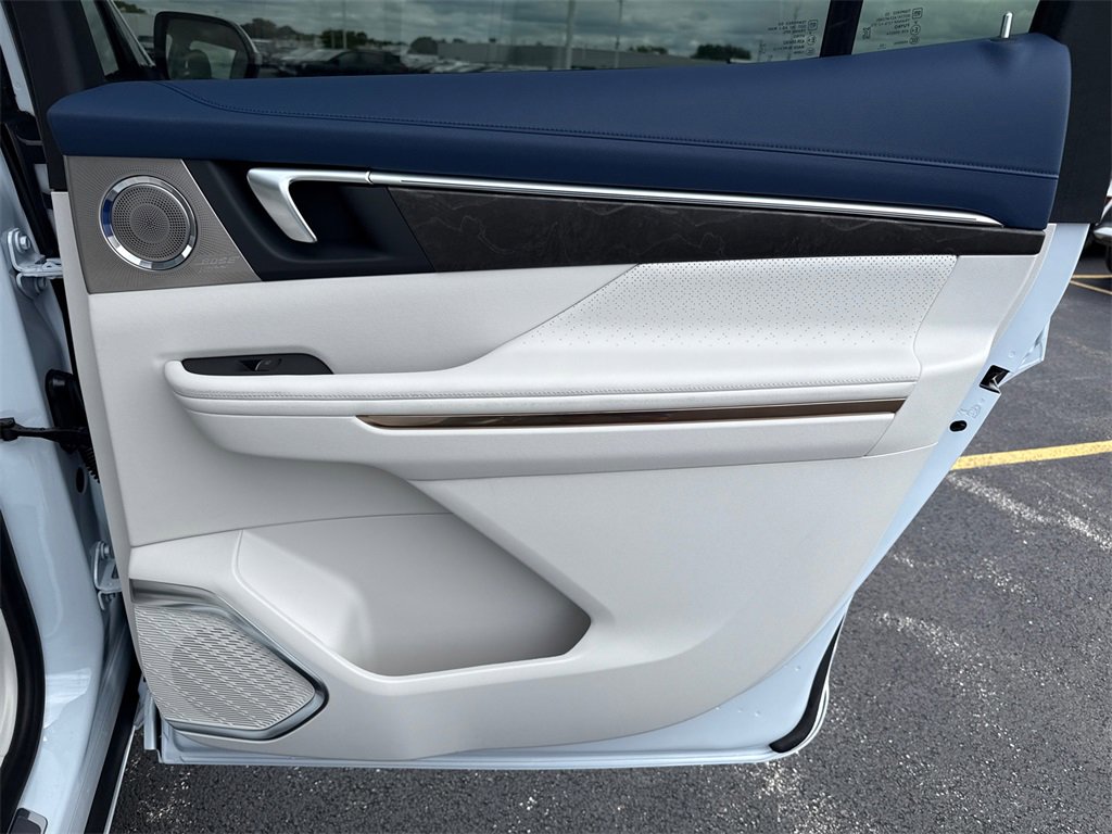 2026 Buick Enclave Avenir photo 33