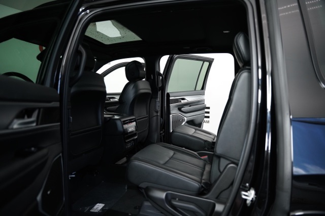 2025 Jeep Wagoneer Series II photo 28