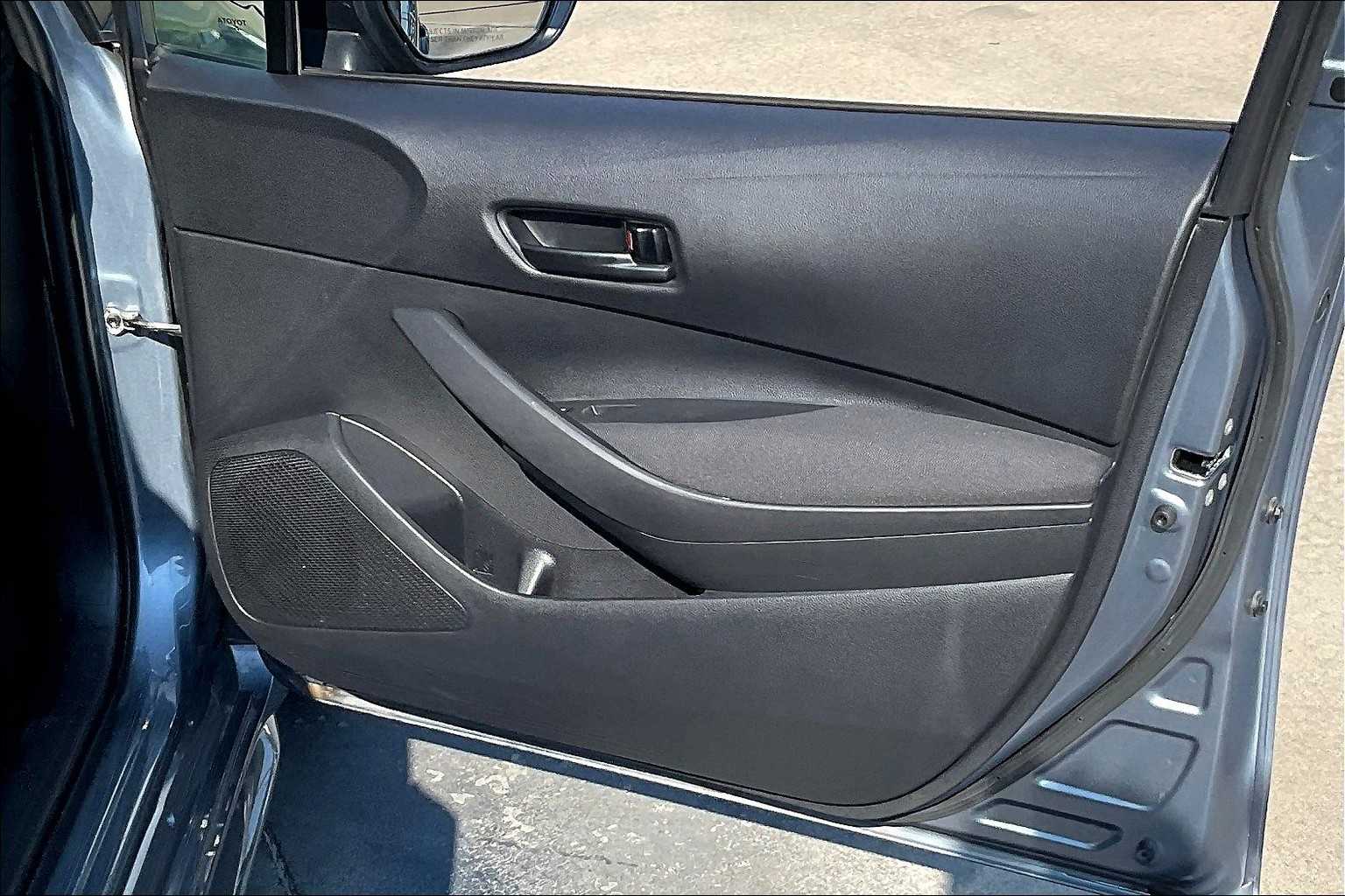 2024 Toyota Corolla LE photo 20
