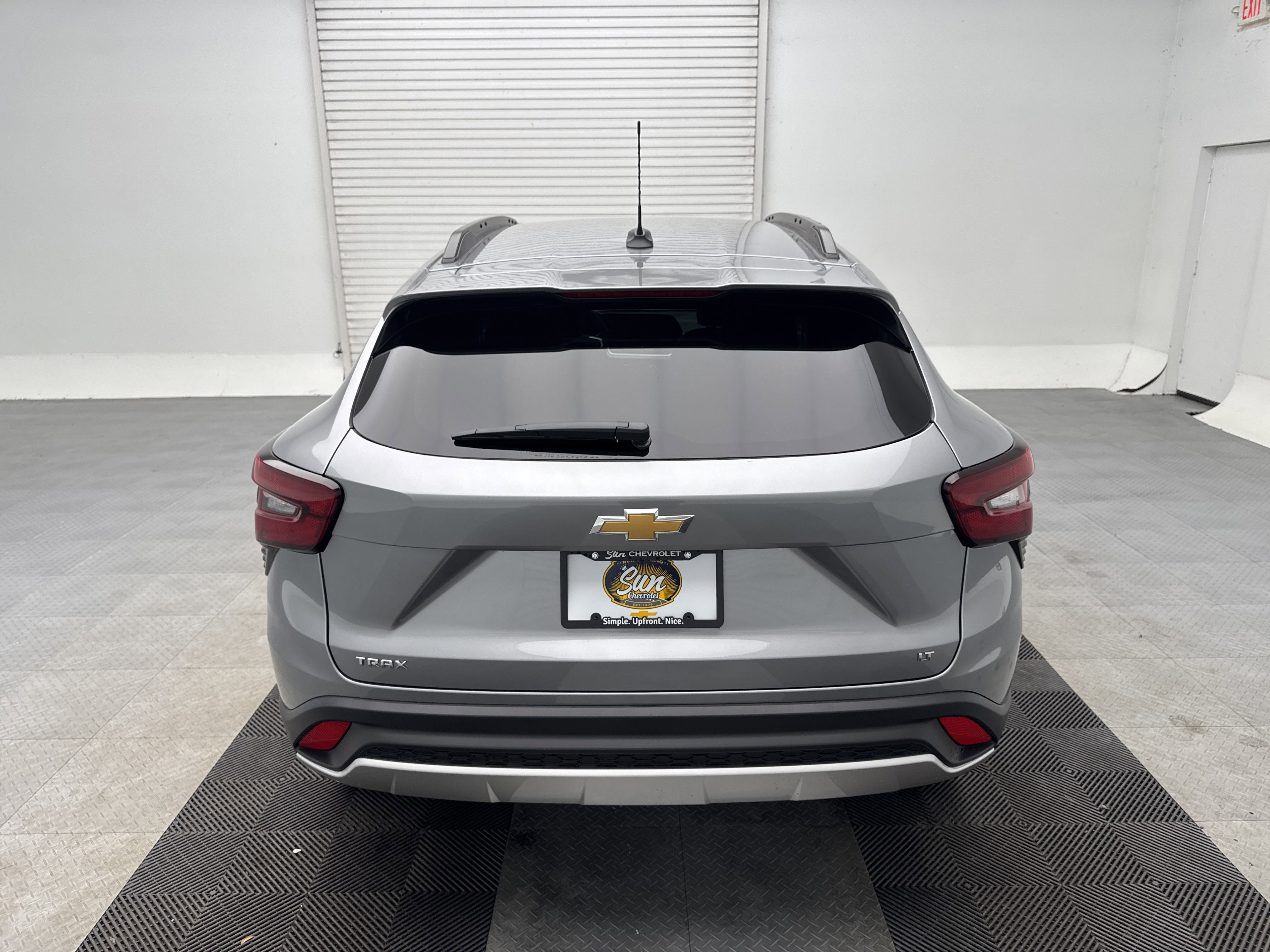 2025 Chevrolet Trax LT photo 6