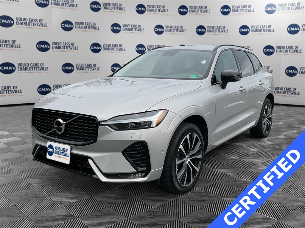2023 Volvo XC60 Plus's photo