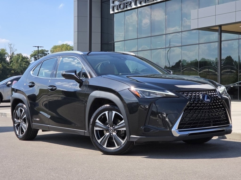 2020 Lexus UX 250h Premium photo 2