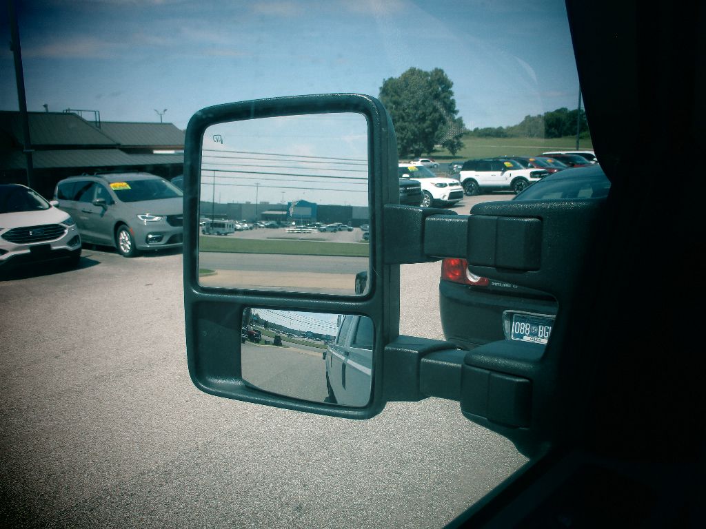 2015 Ford F-250 XLT photo 12