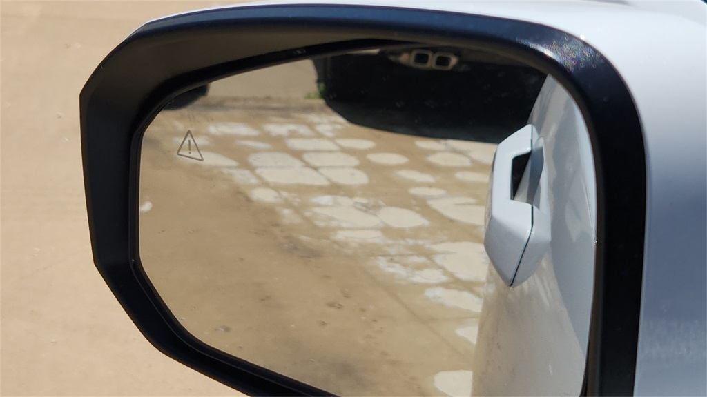 2026 Hyundai Santa Fe SEL photo 9
