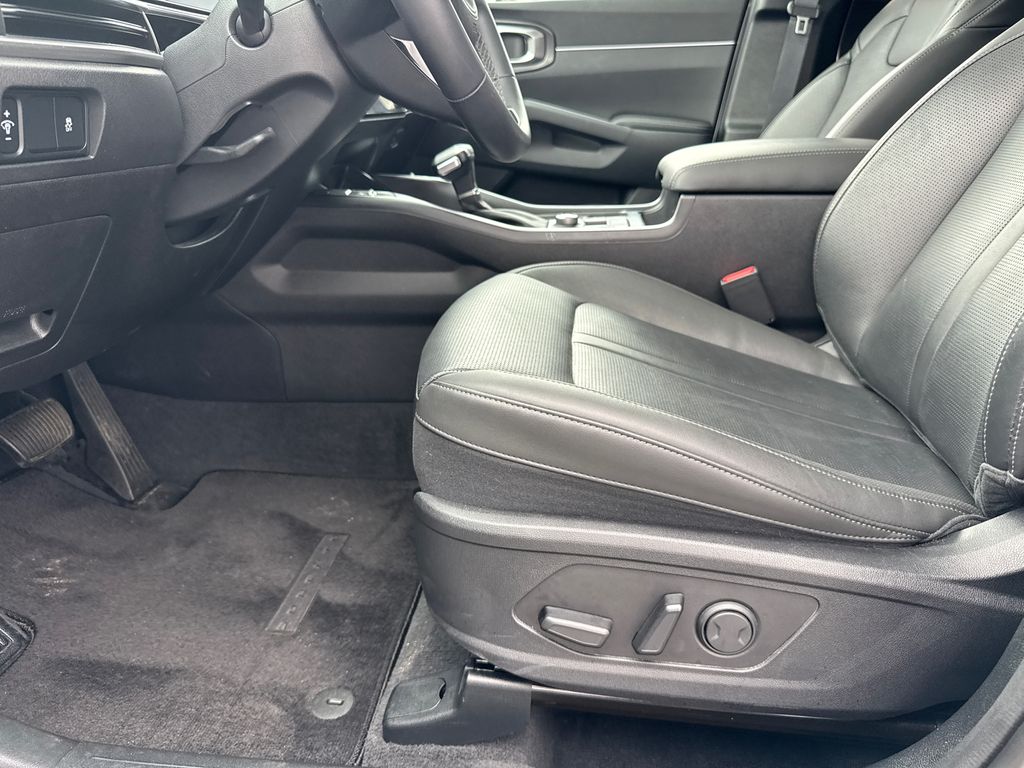 2024 Kia Sorento S photo 10