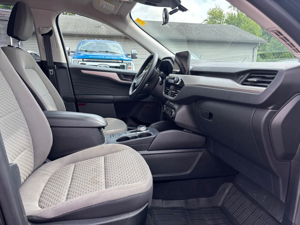 2022 Ford Escape SE photo 15