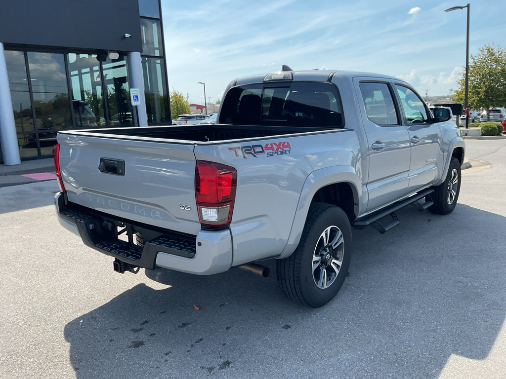 2018 Toyota Tacoma TRD Sport 4x4 Double Cab photo 6