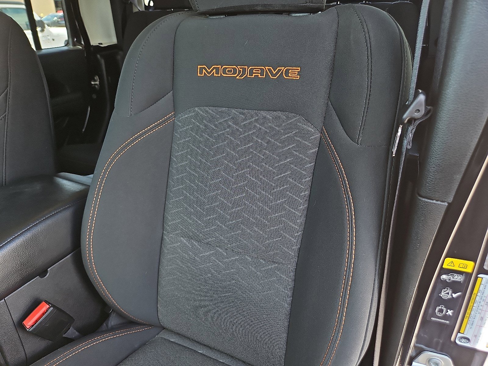 2023 Jeep Gladiator Mojave photo 25