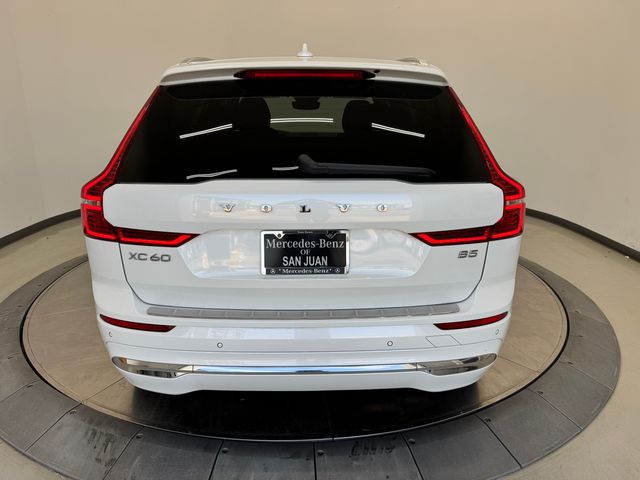 2022 Volvo XC60 B5 Inscription photo 11