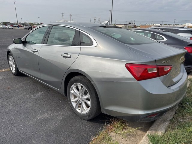 2024 Chevrolet Malibu 1LT photo 2