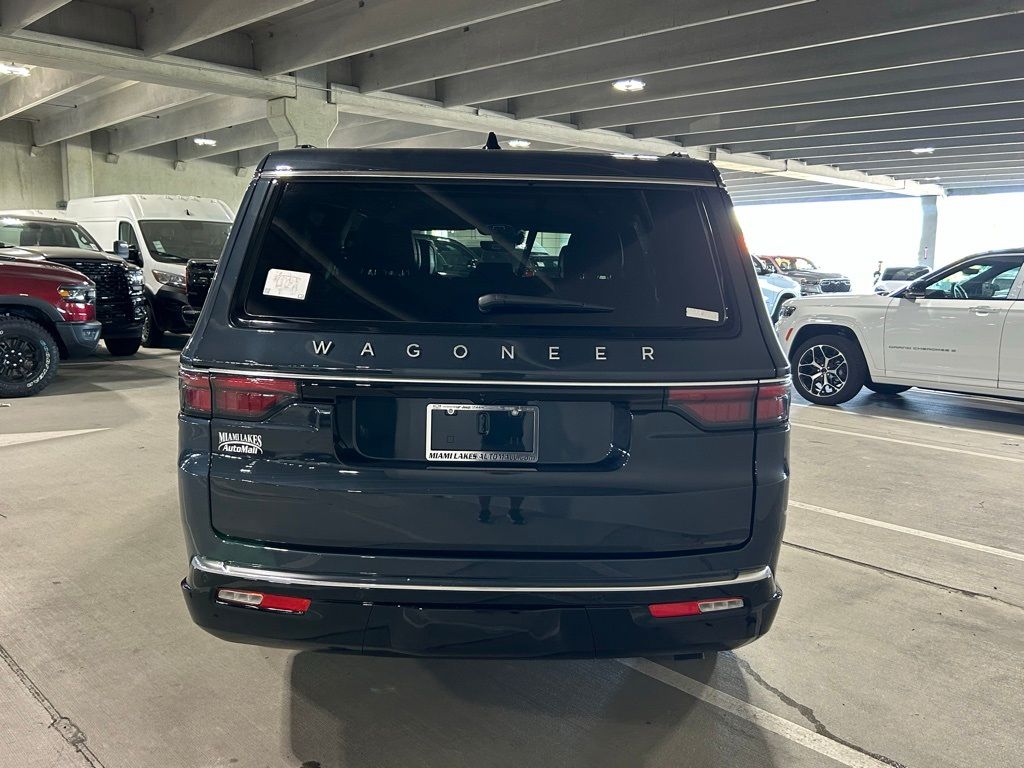 2024 Jeep Wagoneer L photo 4