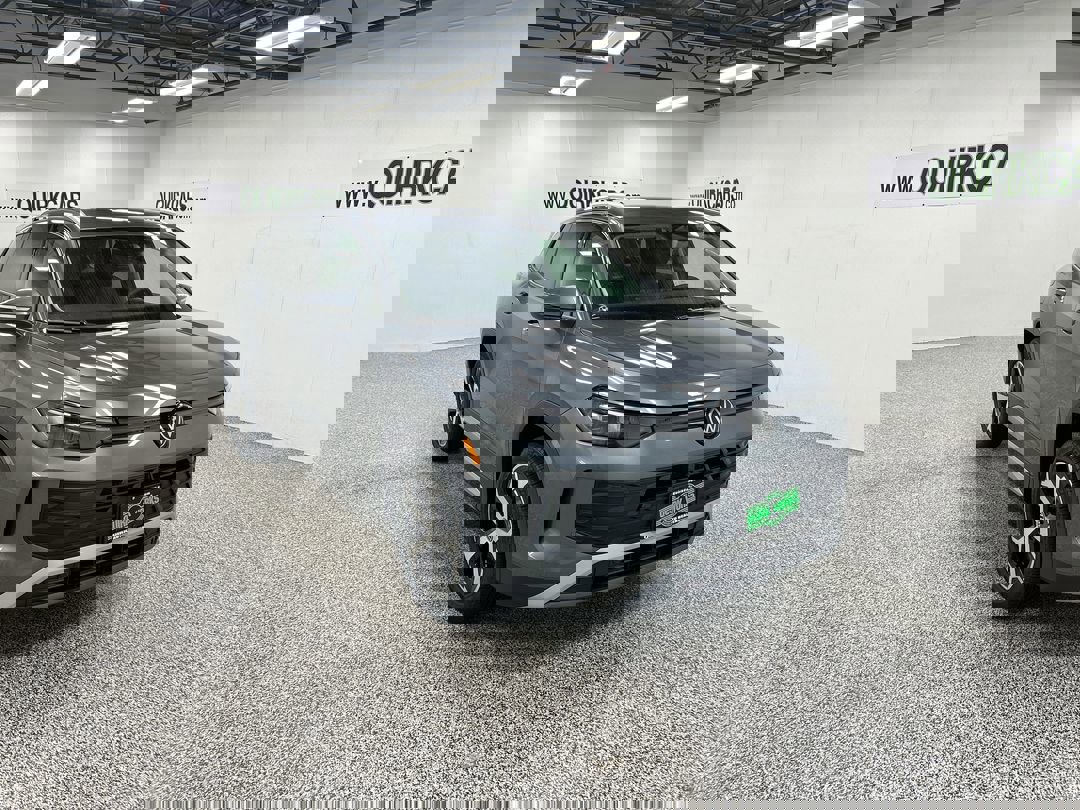 2025 Volkswagen Tiguan SE's photo