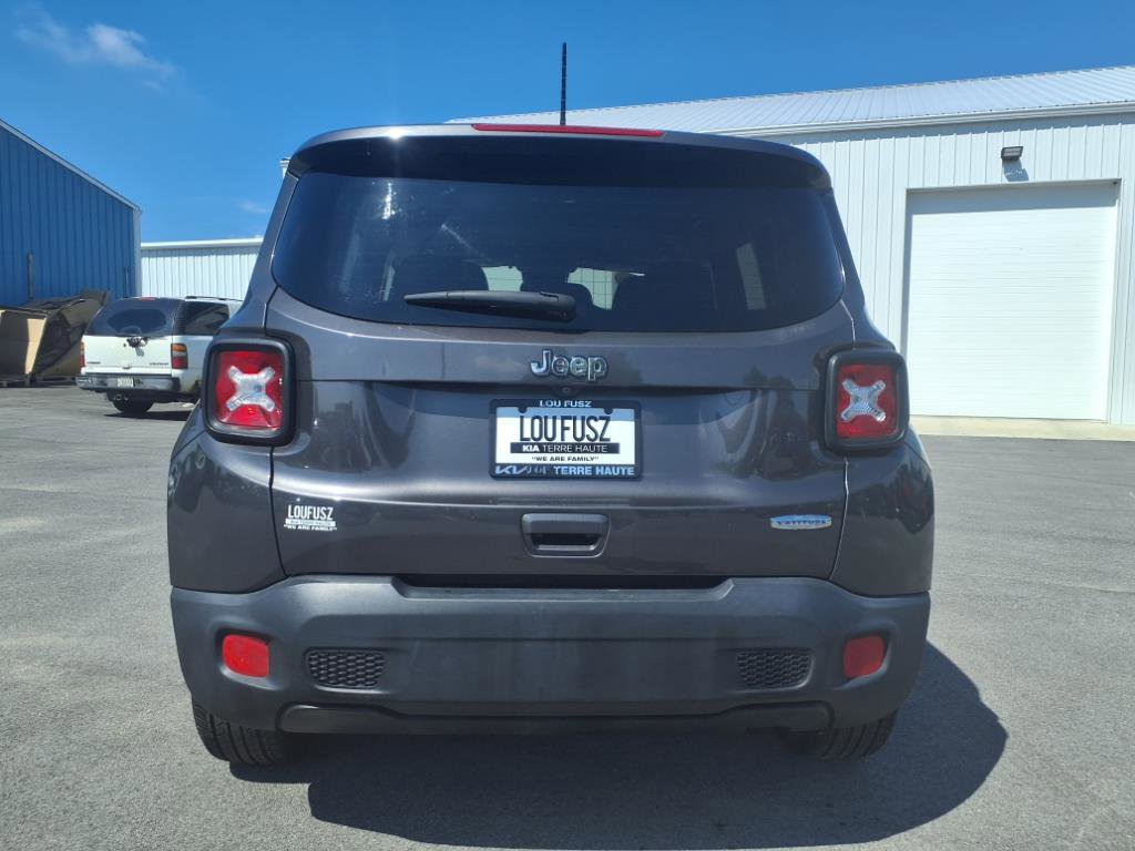2018 Jeep Renegade Latitude photo 3
