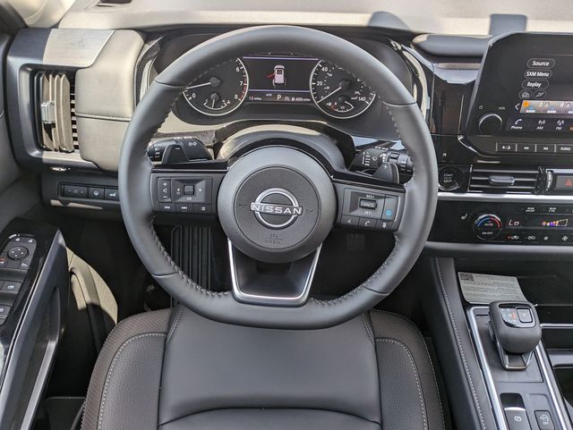 2025 Nissan Pathfinder SL photo 14