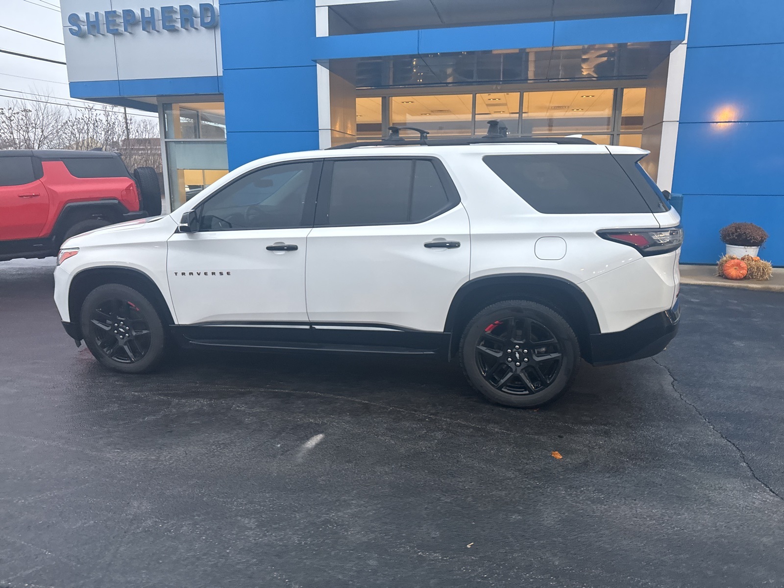 2019 Chevrolet Traverse Premier photo 3