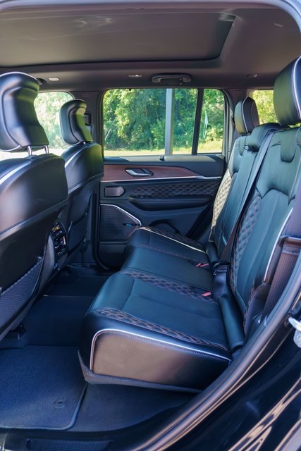 2024 Jeep Grand Cherokee Summit 4xe photo 6