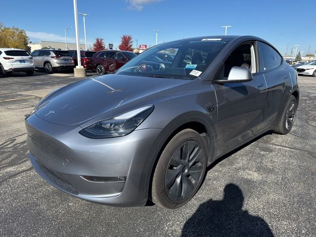 Used 2025 Tesla Model Y Long Range with VIN 7SAYGAEE6SF304367 for sale in Bloomington, IL
