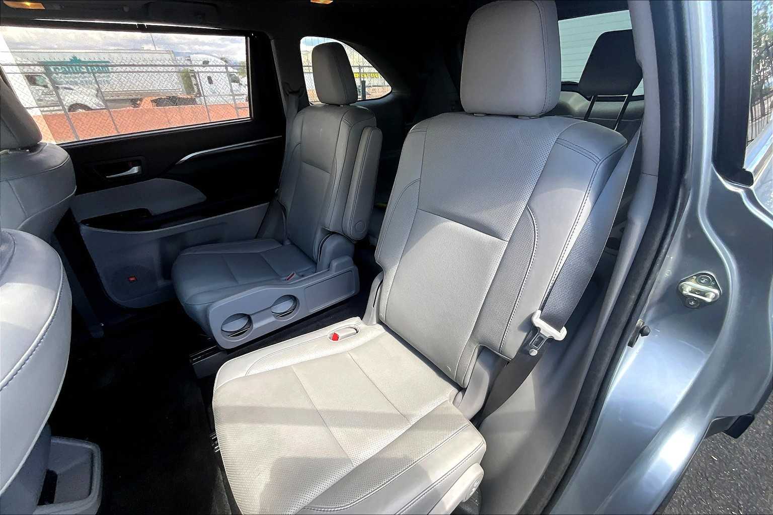 2015 Toyota Highlander Limited photo 20